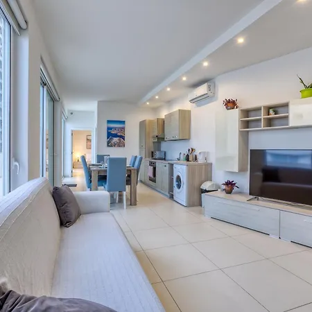 Beautiful, Penthouse With Private Terrace By 360 Estates *