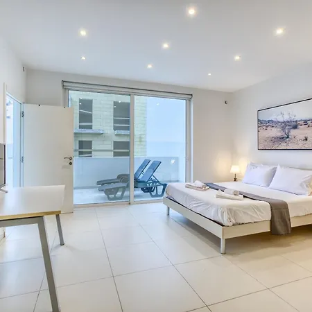 Beautiful, Penthouse With Private Terrace By 360 Estates * Gzira
